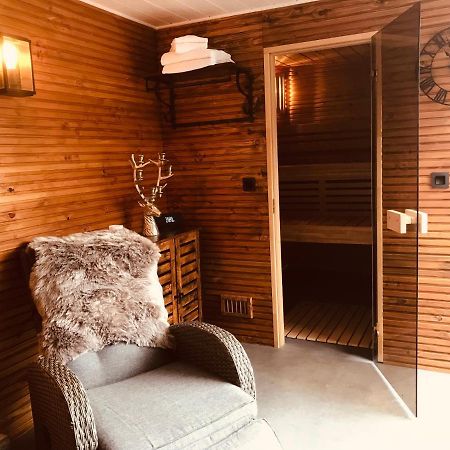 Hotel Le Fenil Celles  Eksteriør bilde