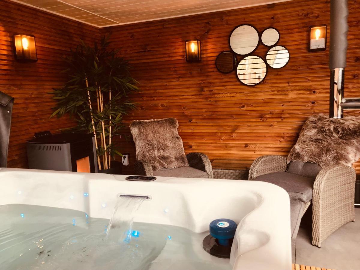 Hotel Le Fenil Celles  Eksteriør bilde