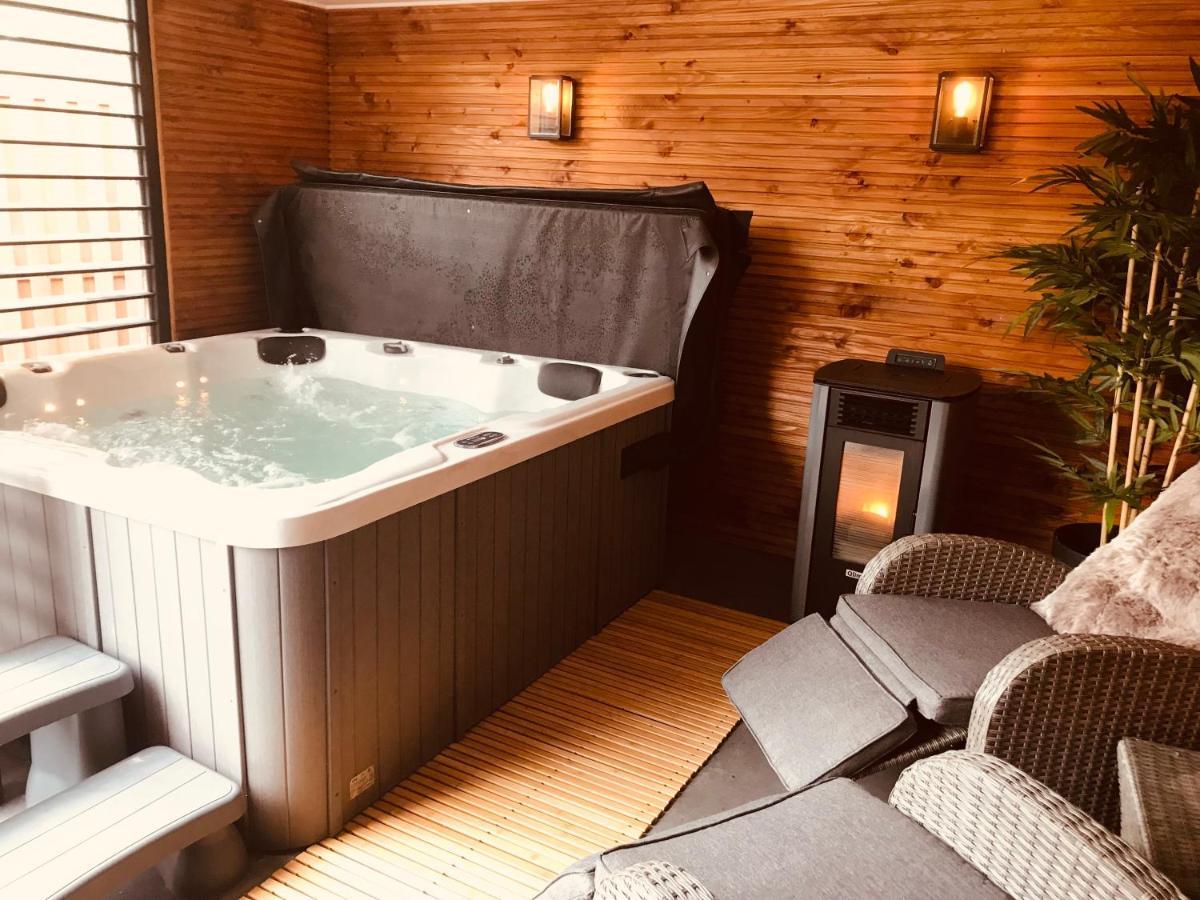 Hotel Le Fenil Celles  Eksteriør bilde